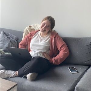 Meet your Posher, Maya